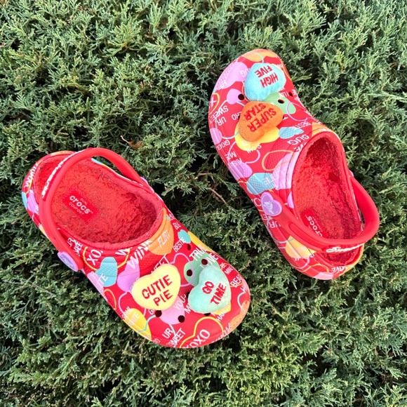 Crocs x Sweethearts Classic Lined Elevated‎ Clogs Little Kids Size J2 - Picture 3 of 12